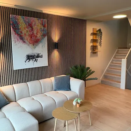 Newly Renovated 4br - Free Parking - Stavanger