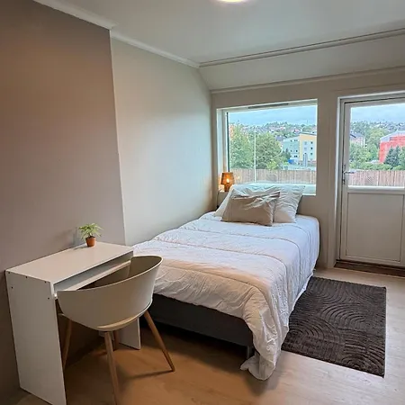 Newly Renovated 4br - Free Parking -